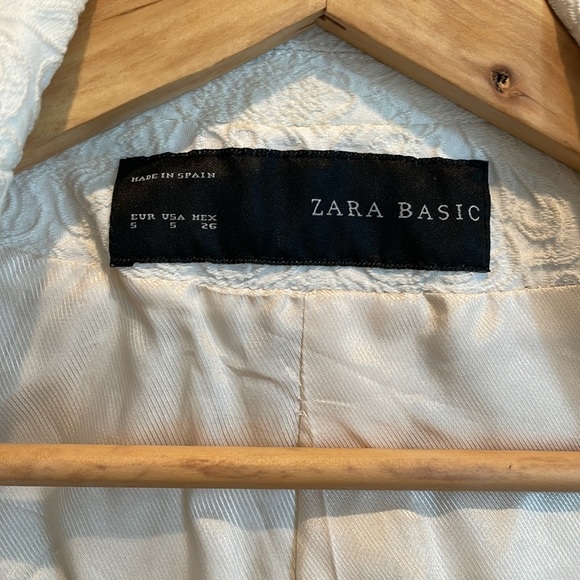 Zara white jacquard blazer size small - Picture 3 of 4